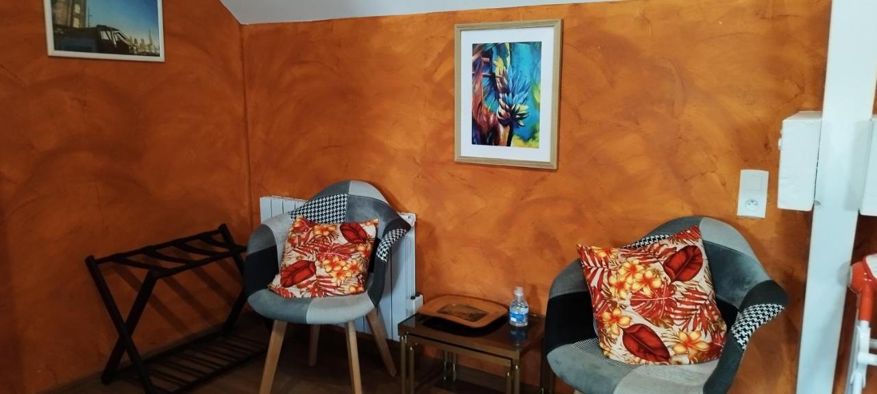 Apartamento Bienvenue au Faré Hibiscus Corrombles Exterior foto